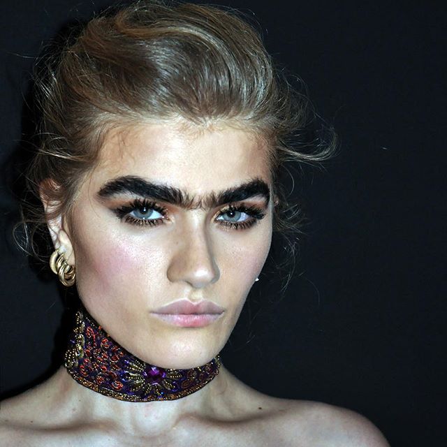 Meet The Mexican Singer Redefining Beauty With Her Striking Unibrow - 2o9cpkm