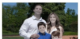 Professional Photographer Showed Family Photos of Them They Couldn’t Believe