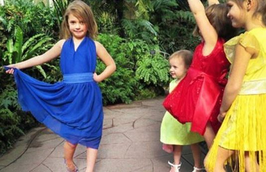 Family Recreates Scenes from Oscar-Nominated Movies