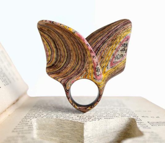 Man Creates Unique Jewelry Using Pages of Vintage Books as Material