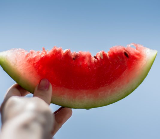 Eating A Watermelon In 1 Second!