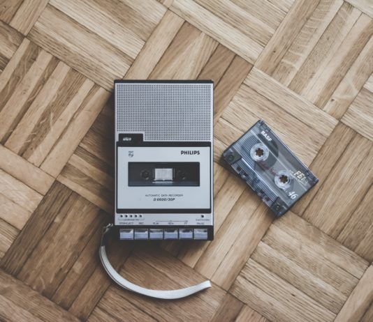 See This Japanese Musician Creating Drum Beats on Vintage Tape Recorders