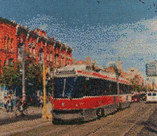 Artist Uses Bubble Wrap to Create Amazing Paintings