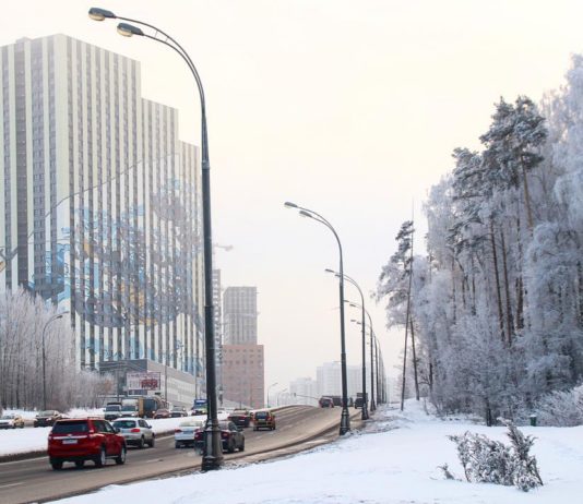 Hokusai’s ‘The Great Wave’ is Now a Massive Mural on Residential Towers