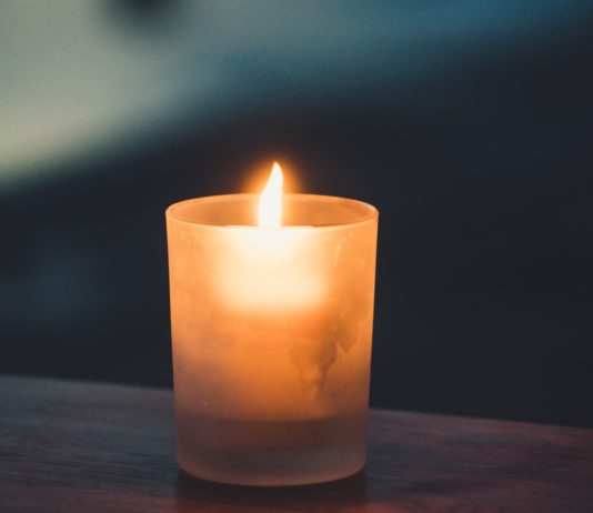 Here is What Happens When You Melt 117 Scented Candles Together