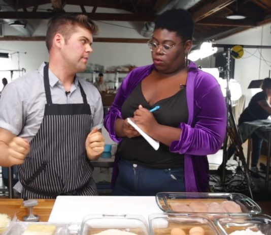 Amateur Tries to Cook Chicken Cordon Bleu With Just a 5 Minute Training