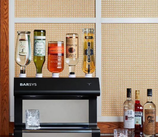 This Robot Can Make Your Favorite Cocktail in 30 Seconds