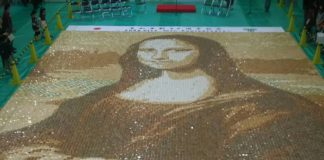Japanese Town Makes a Massive Mona Lisa Painting Made of Rice Crackers