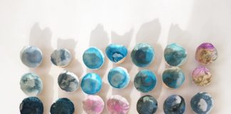 Artist Turns Cracked Eggshells into Amazing Works of Art