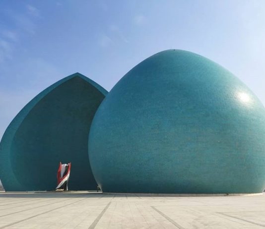 Photographer Travels to Places Where No-One Considers Goes