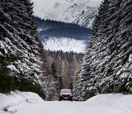 Photographer Travels the World in Search for Harsh Winter