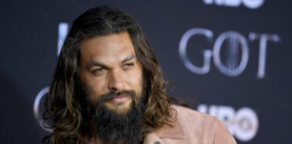 Watch Aquaman Shave His Iconic Beard After 7 Years