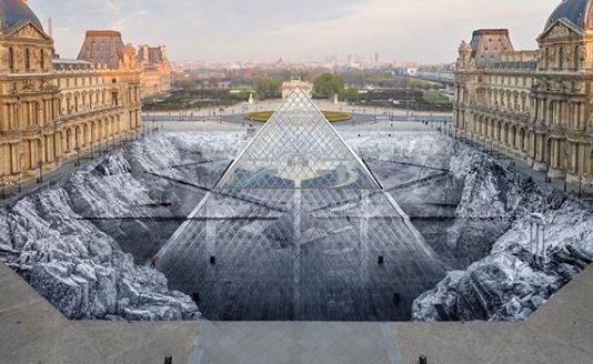 Artist Transforms The Louvre Using Thousands of Strips of Paper