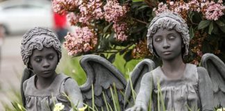 11-Year-Old Twins Impress With Their Amazing Cosplays Chihiro and Chieko