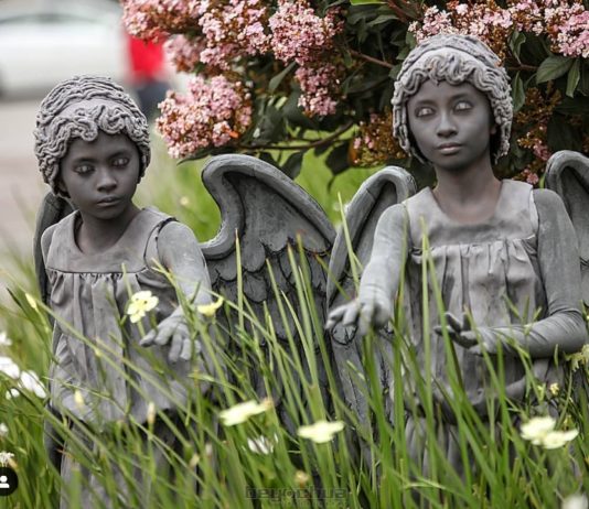 11-Year-Old Twins Impress With Their Amazing Cosplays Chihiro and Chieko