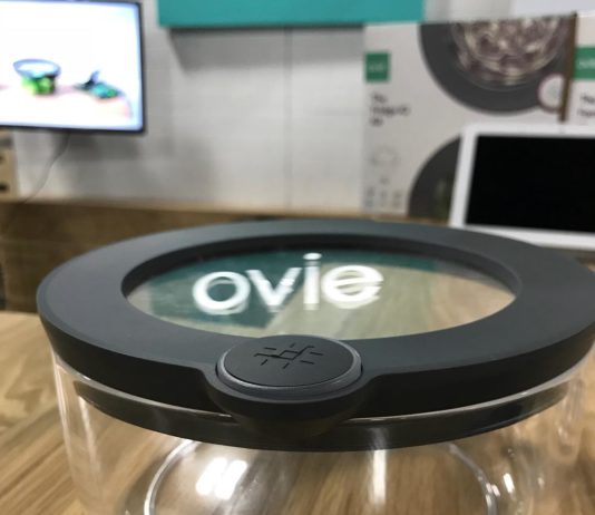 These Storage Containers Will Notify You When Food is About to Go Bad