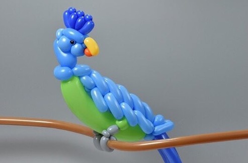 Japanese Artist Makes Unbelievable Balloon Animals