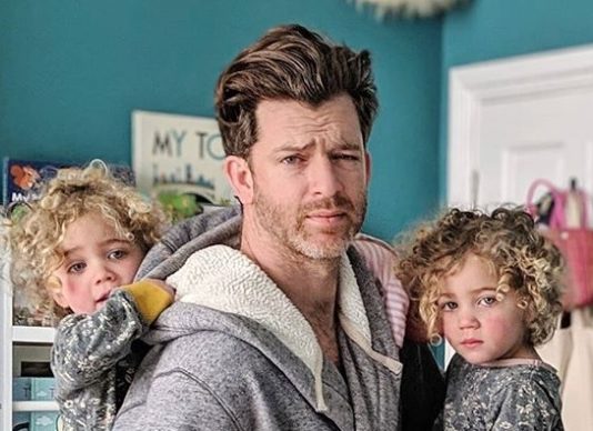 Father Gains Huge Following By Showing the Reality of Parenthood