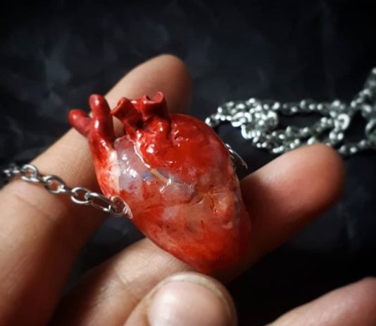 Crafter Makes Creepy Jewelry and Sculptures