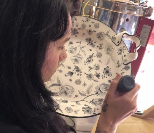 Upgrade Dinner Time With This Ceramic Sets