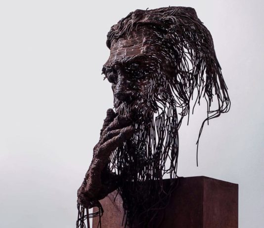 Artist Uses Metal Wires To Sculpt Portraits of Historical Figures