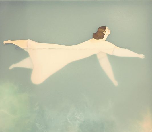 Check Out Sonia Alins’ Intriguing Illustrations of Women In Water