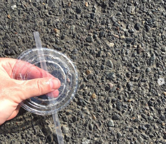 This Guy Picks Trash Off the Street to Show Just How Easy It Is