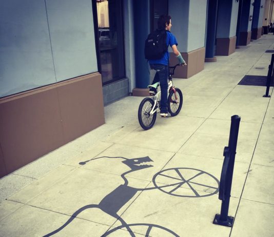 Street Artist Paints Fake Shadows To Confuse Pedestrians