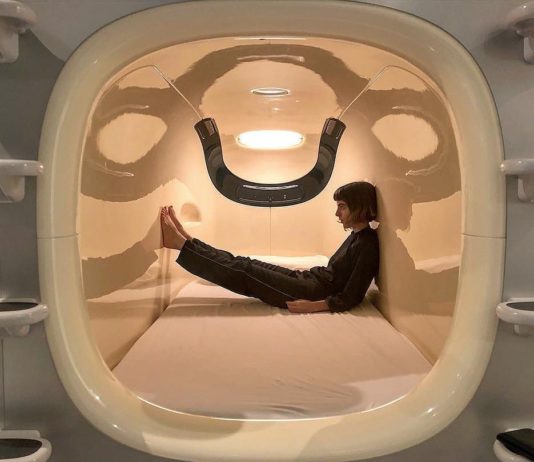 9 Hours Hotel – Take a Nap and Quick Shower Before or After You Get Off Your Plane