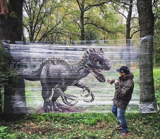 Graffiti Artist Spray-Paints Incredible Animals in the Forest
