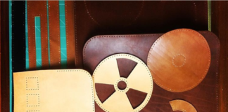 Craftsman Makes a Bag That Looks Like a Reel to Reel Player