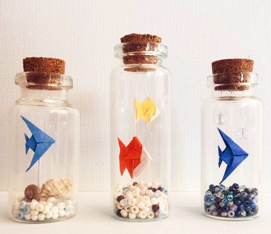 Amateur Origami Artist Makes Cutest Paper Creations in Small Jars