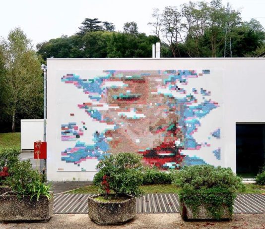 Design and Embroidery Combined Create Remarkable Street Art