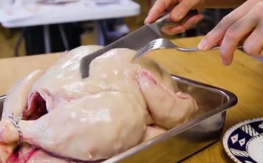 This Woman Made a Cake That Looks Like a Real Thanksgiving Turkey