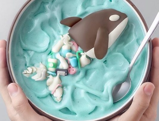 This 18-Year-Old Creates Amazing Vegan Desserts Shaped Like Animals