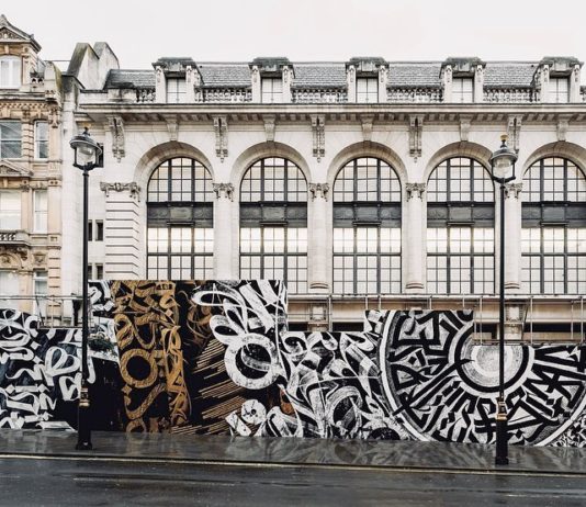 Pokras Lampas Mixes Together Calligraphy and Graffiti