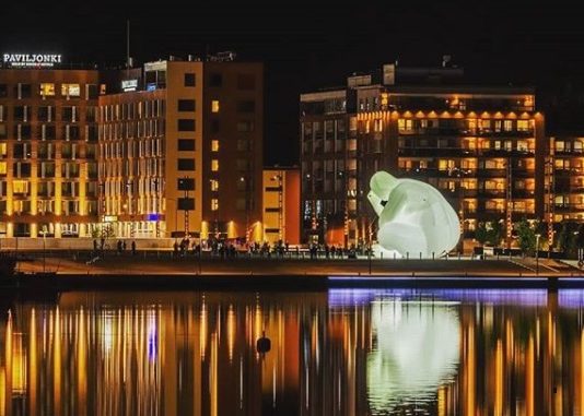 Amanda Parer Creates Colossal Sculptures of Animals and Humans