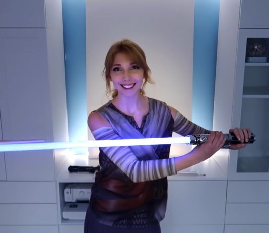 This Shy Girl Turned into a YouTube Star Over Night