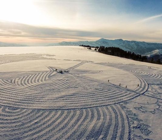 British Engineer Creates Impressive Art By Walking In Snow All Day
