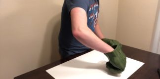 High School Student Challenges Himself To Draw With Hulk Hands