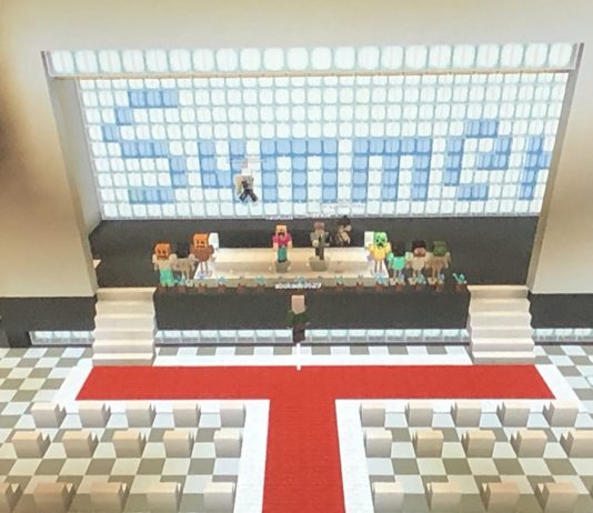 Japanese Elementary Students Made Their Own Graduation Ceremony In Minecraft