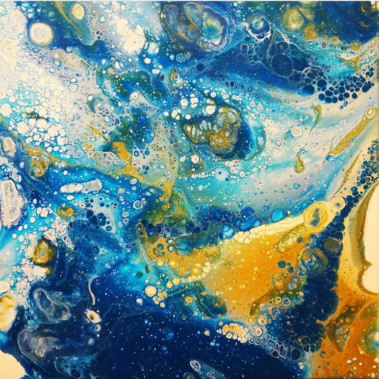 Artist Creates Fluid Paintings and Landscapes - PlayJunkie