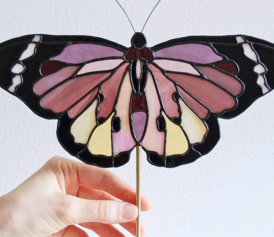 Add a Translucent Twist To Your Home With These Glass Objects