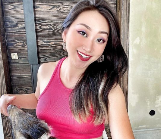 Vlogger Founds Abandoned Baby Boar and Adopts Her