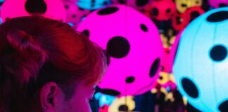 Yayoi Kusama’s Previously Unseen Painting Set to Be Offered at an Auction Yayoi Kusama Exhibit, Henie Onstad Kunstsenter, Sonja Henies vei, Høvikodden, Норвегия