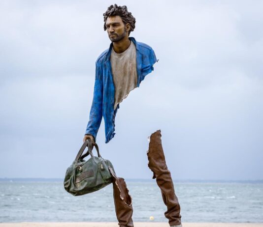 Fragmented Travelers Embark on a Journey in Bruno Catalano’s Intriguing Sculptures