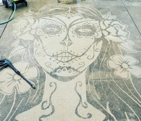 Man Uses Pressure Washer to Create Art on Pavement