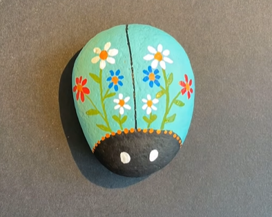 Martina Meister-Goossens’ Pebble Paintings Will Rock Your World