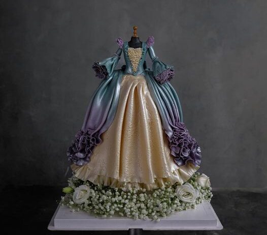 Vietnamese Baker Creates Cakes in Shape of Extravagant Dresses