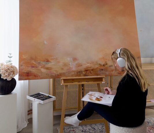 Celine Westlund Embraces Simplicity with Her Dreamy Paintings